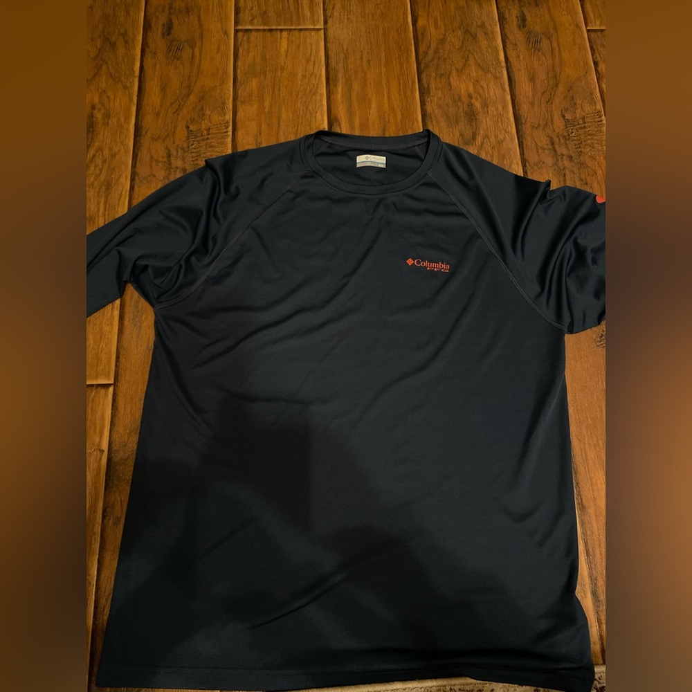 Columbia Long Sleeve shirt